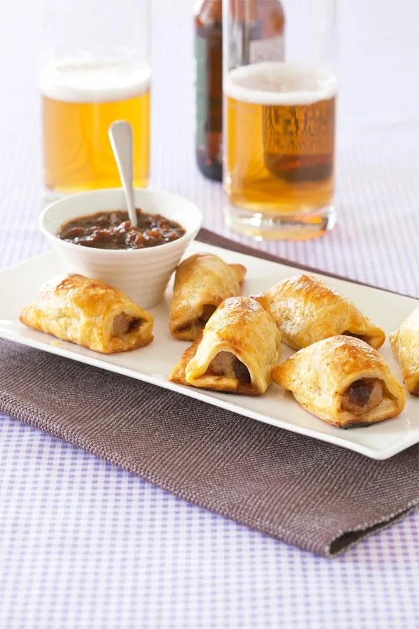 Cheesy sausage rolls