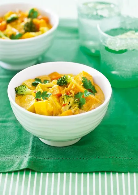 Yellow pumpkin & potato curry