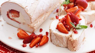 Pavlova roulade