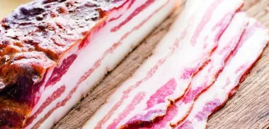 How to make homemade bacon