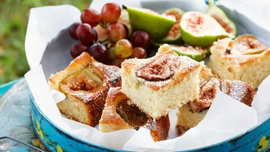 Fig and coconut cake