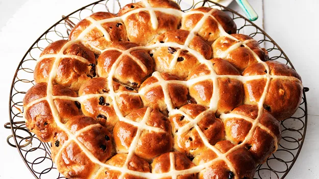Hot cross buns