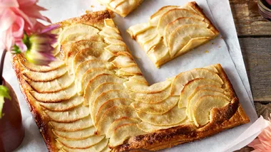Apple frangipane tart