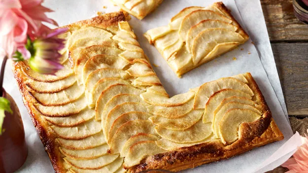 Apple frangipane tart