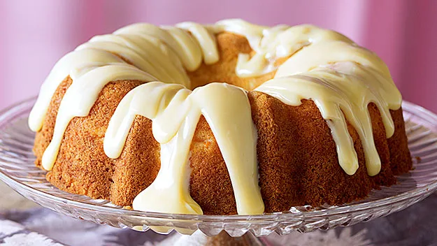 Apricot sour cream cake