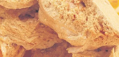 Making honeycomb toffee