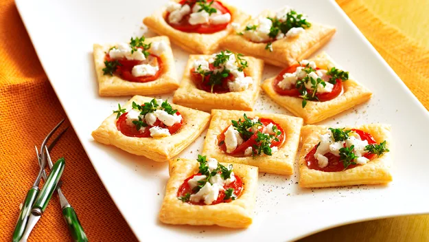 Tomato and goat's cheese tarts