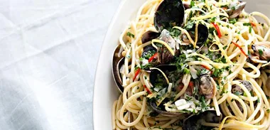Spaghetti with clam sauce