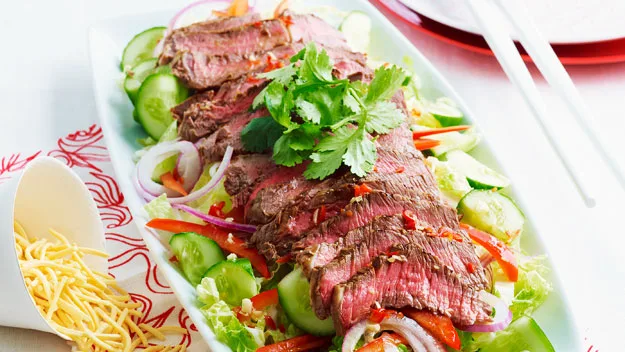 Beef and crispy noodle salad