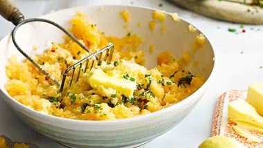 Chilli and herb swede crush