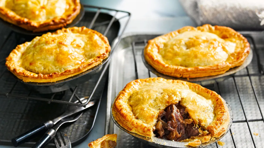Slow-cooked lamb shank pie