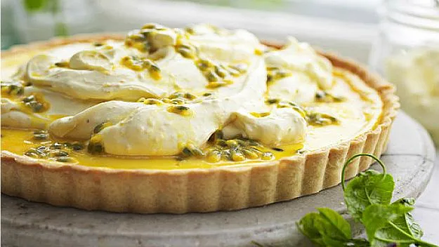 Passionfruit tart with orange mascarpone cream