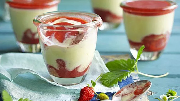 Strawberry tiramisu