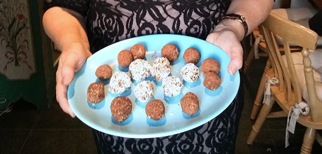 Wendyl-with-her-amazeballs1