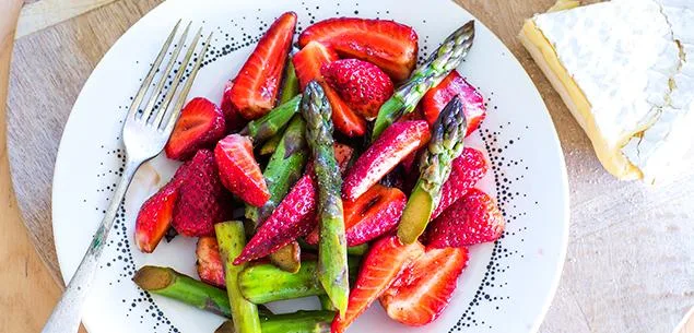 Asparagus and strawberry salad
