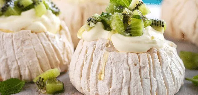 Kiwi pavs with minted kiwifruit salsa