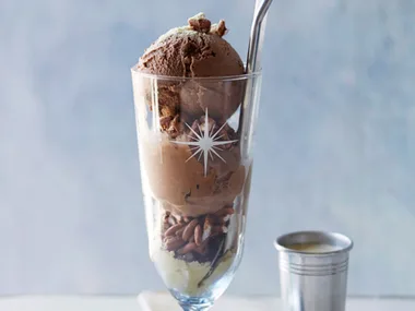 Choc malt rice-puff sundaes