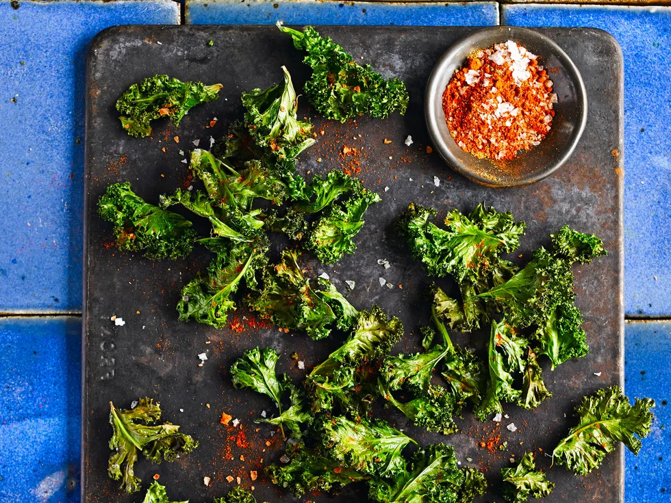 Baked kale crisps