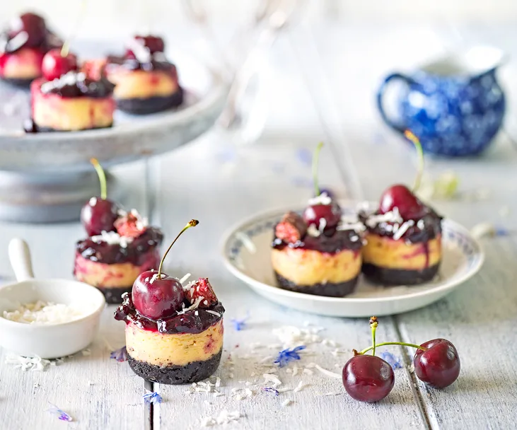 Cherry cheesecake bites