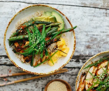 Kimchi chicken and green-bean sushi bowls