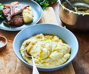 Parsnip, pear and sage purée