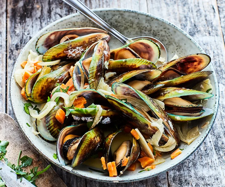 Creamy mussel pot