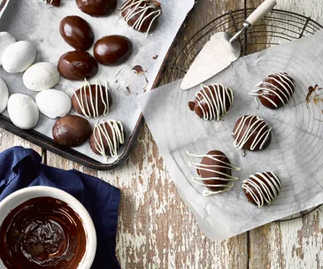 Make your own marshmallow Easter eggs