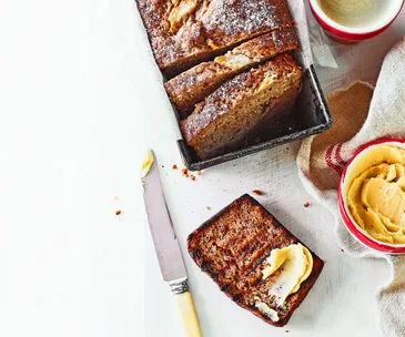 Feijoa and cinnamon breakfast bread
