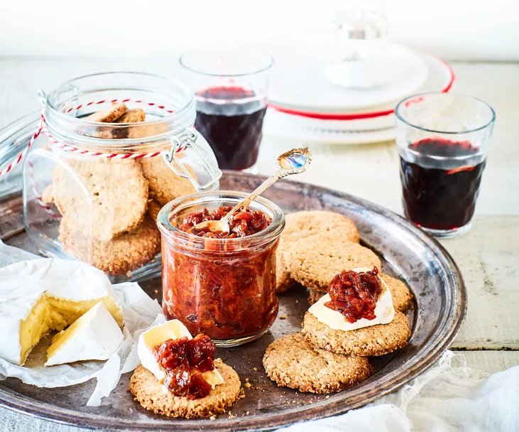 Tamarillo chutney with walnut digestives