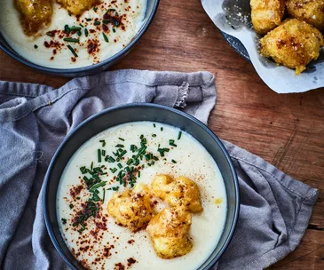 Cauliflower soup with floret fritters