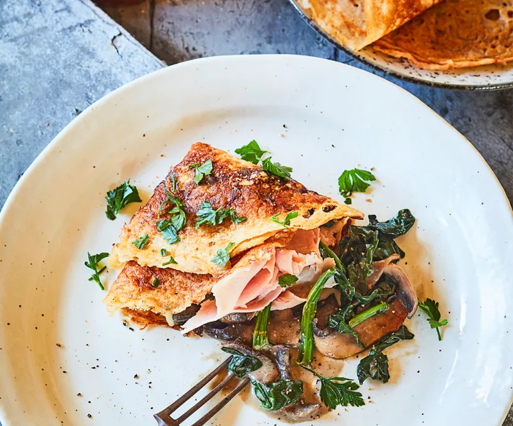 Ham, mushroom and spinach crêpe