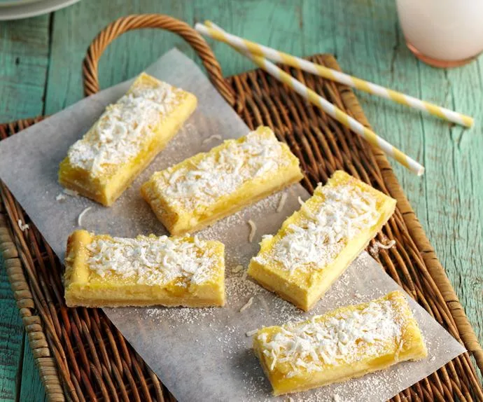 Lemon cheesecake slice