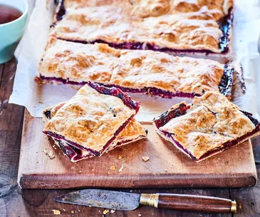 Berry pie sandwich