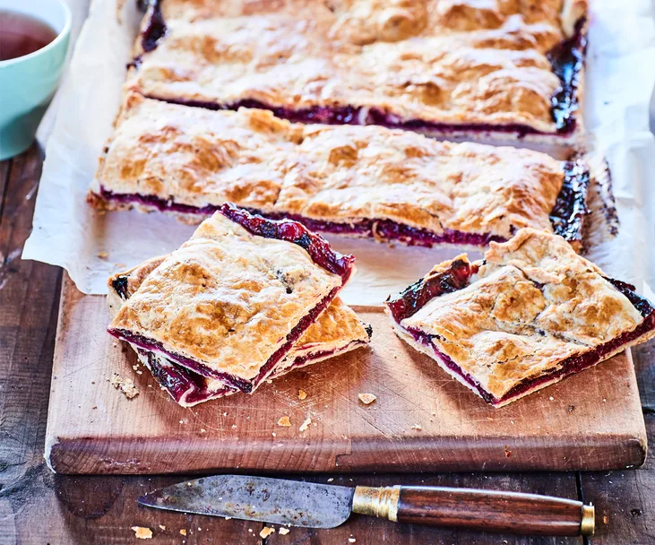Berry pie sandwich