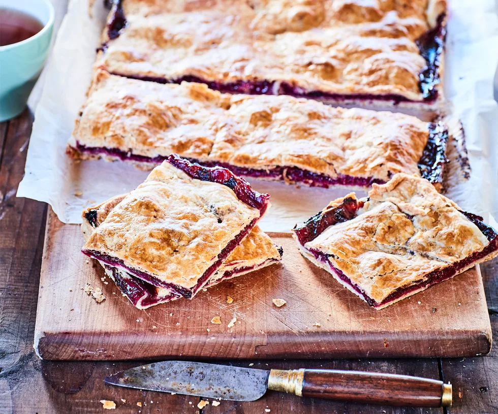 Berry pie sandwich