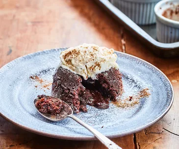 Gooey molten chocolate puddings