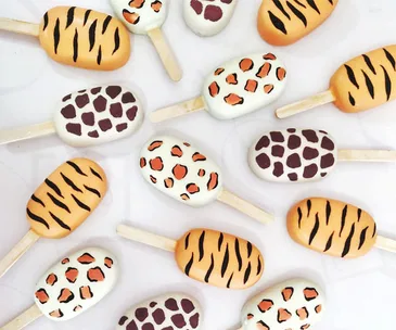 Enter to win the ultimate cake prize pack worth $100