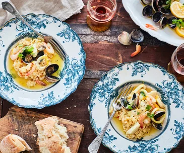 Risotto with seafood and saffron