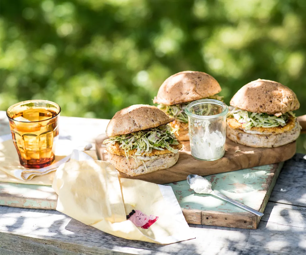 Chicken burgers with fennel and herb slaw