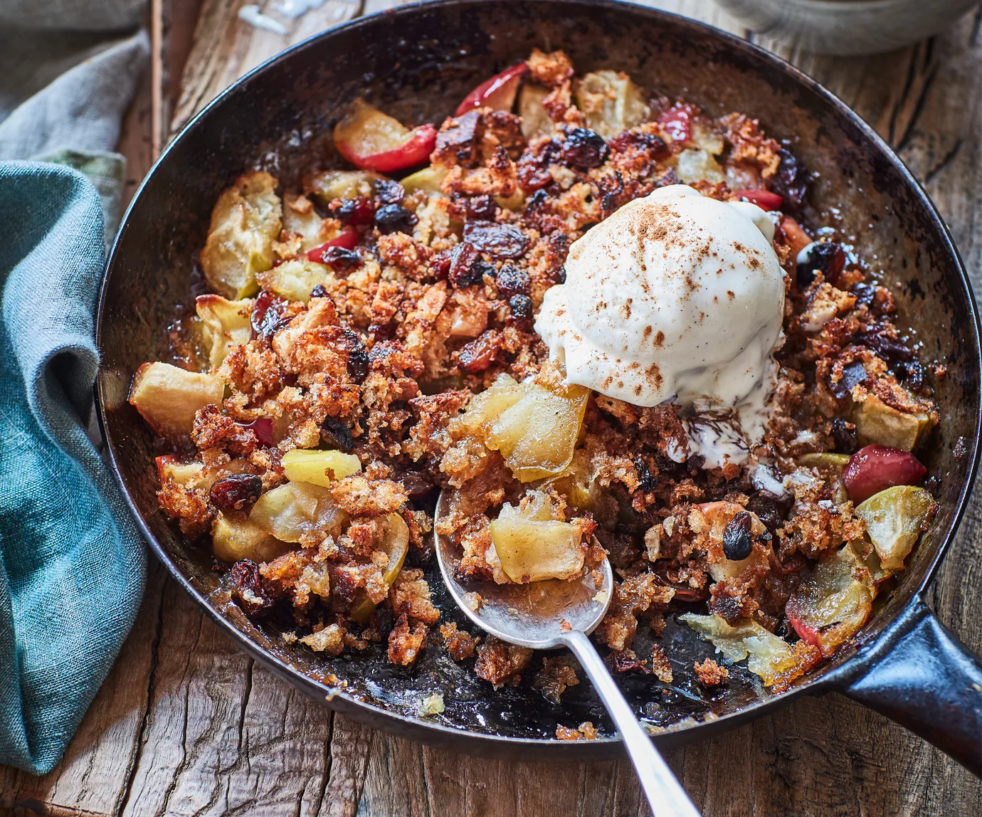 Skillet apple bread pudding