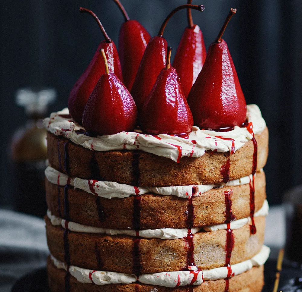 Pear and juniper berry cake