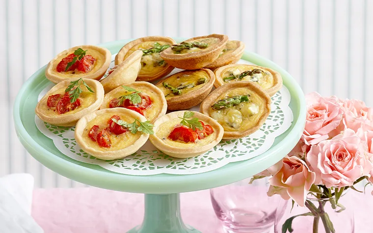 Mixed mini quiches
