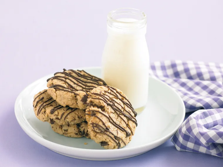 Walnut andamp; Chocolate Biscuits