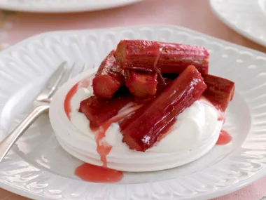 Meringue with Honey Rhubarb