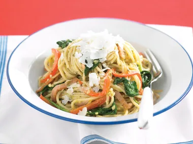 Pesto, Bacon and Spinach Spaghetti