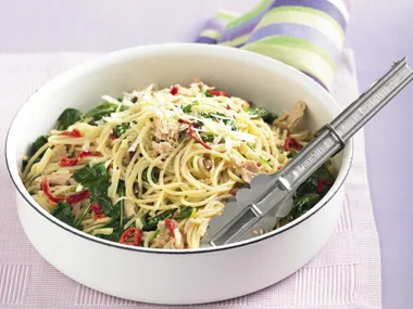 Spaghetti with Tuna and Spinach