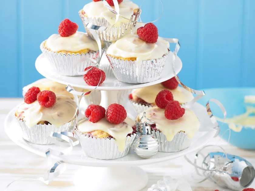 Raspberry and turkish delight cupcakes