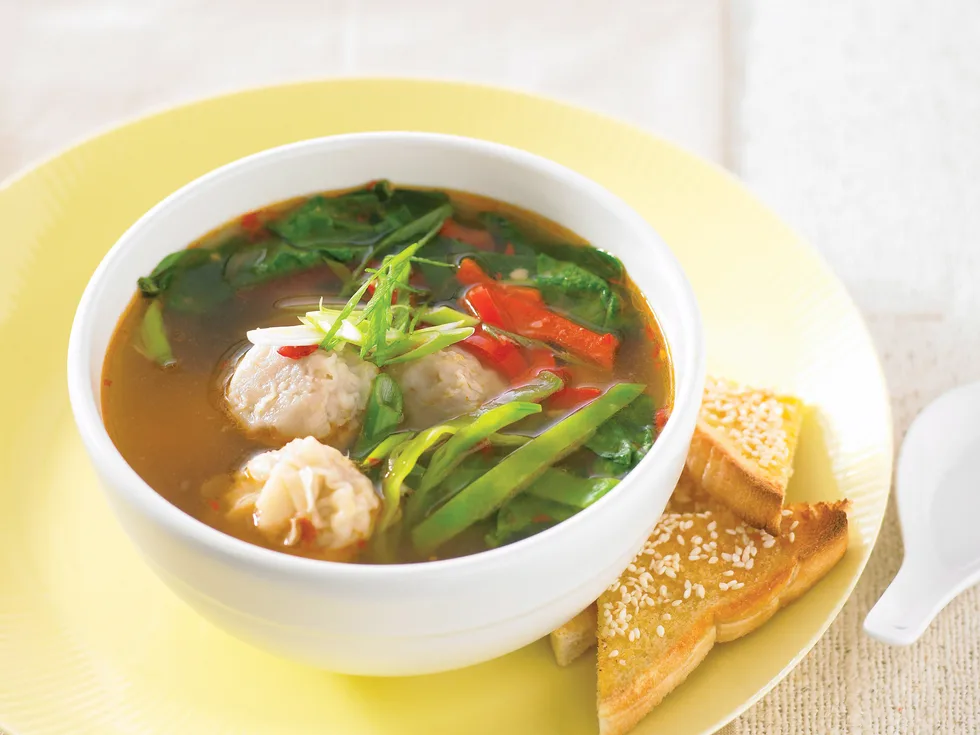 Chinese Dumpling Soup