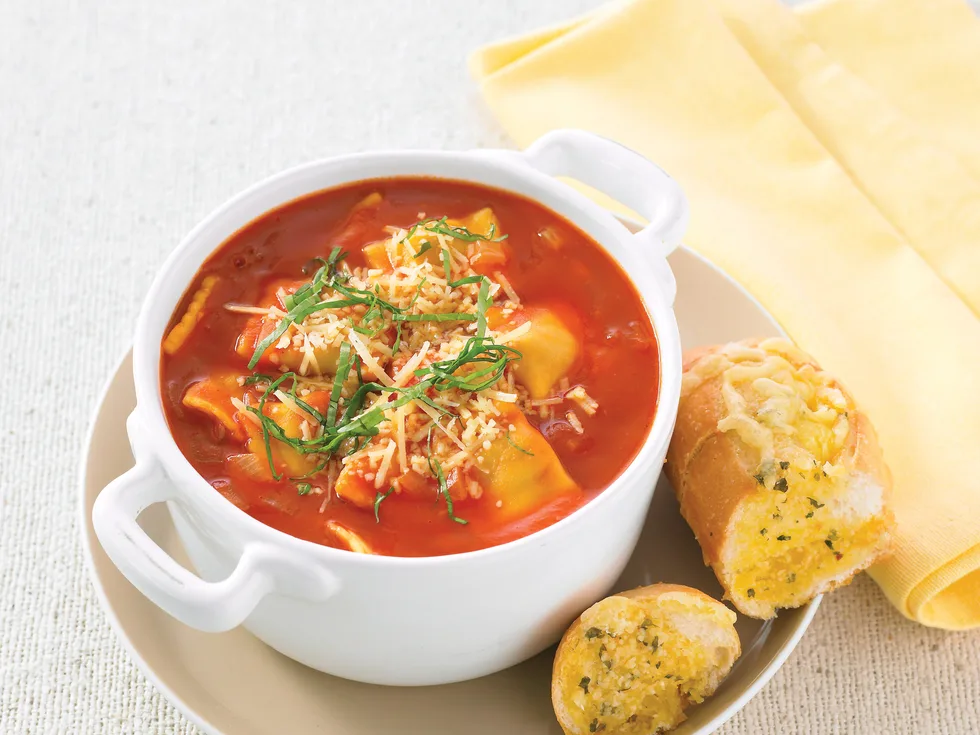 Tomato Pasta Soup with Garlic Bread