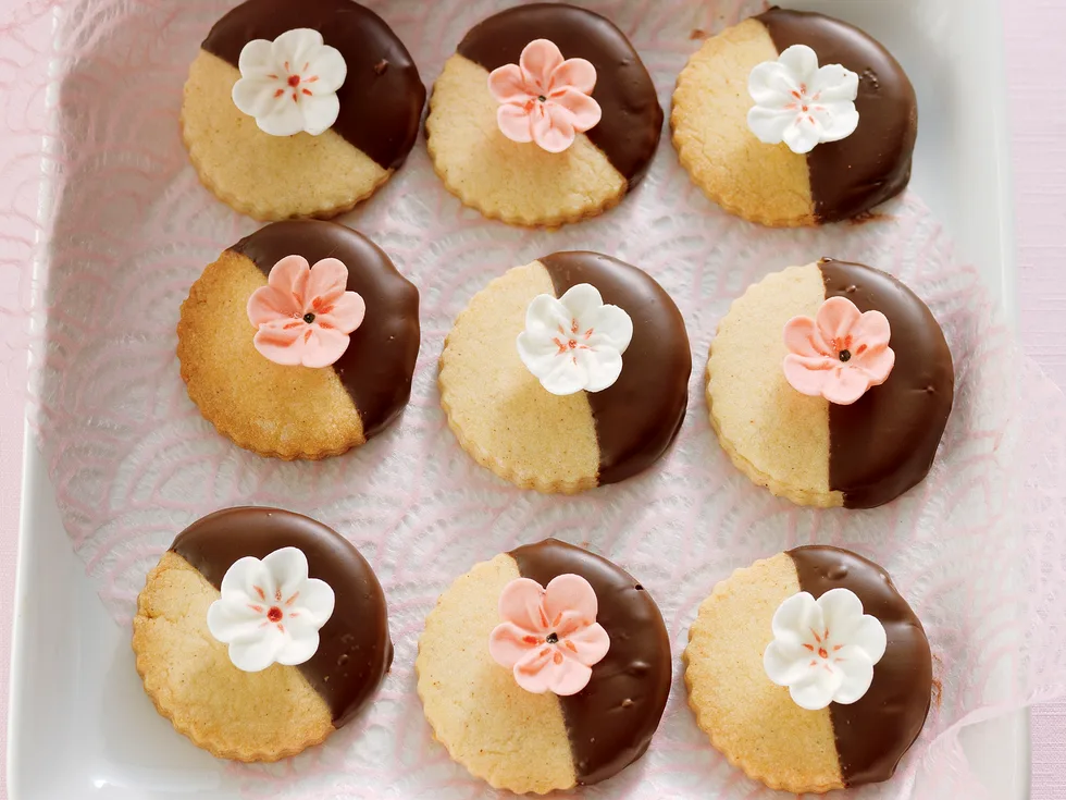 Cinnamon Biscuits